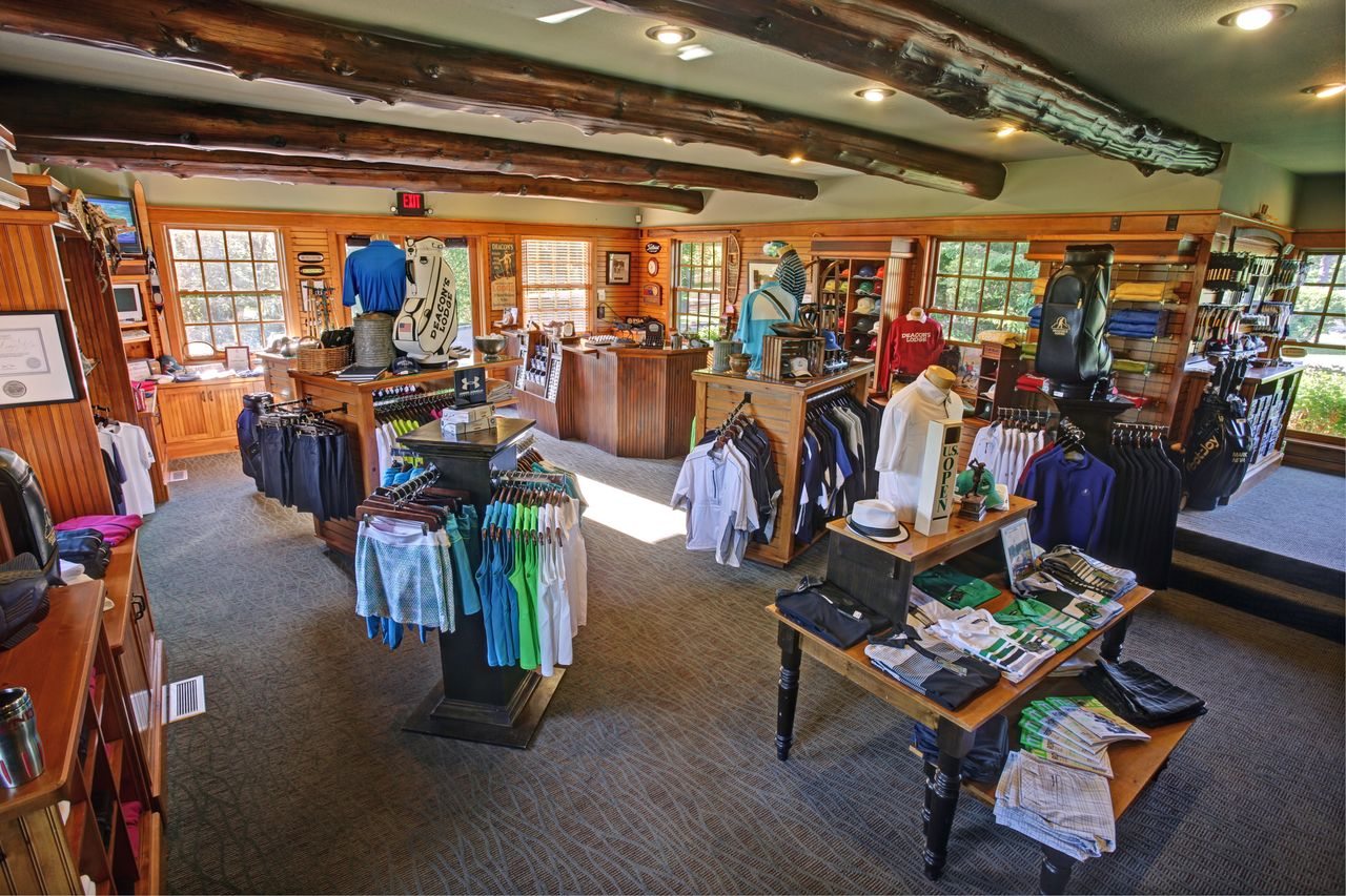 Golf Pro Shop Deacons Lodge Whitebirch Golf Course Traditional