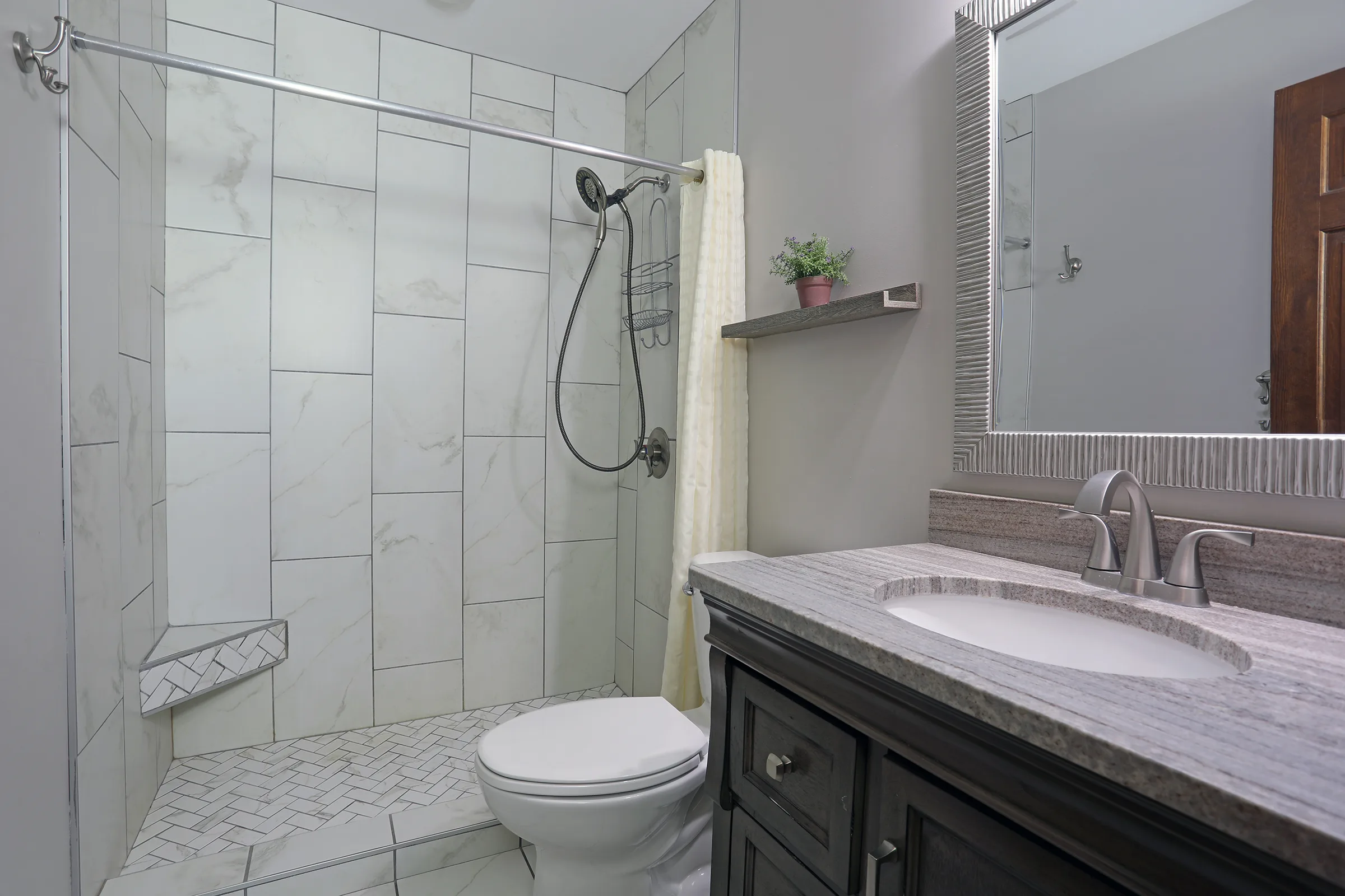 Point 511 Bath1