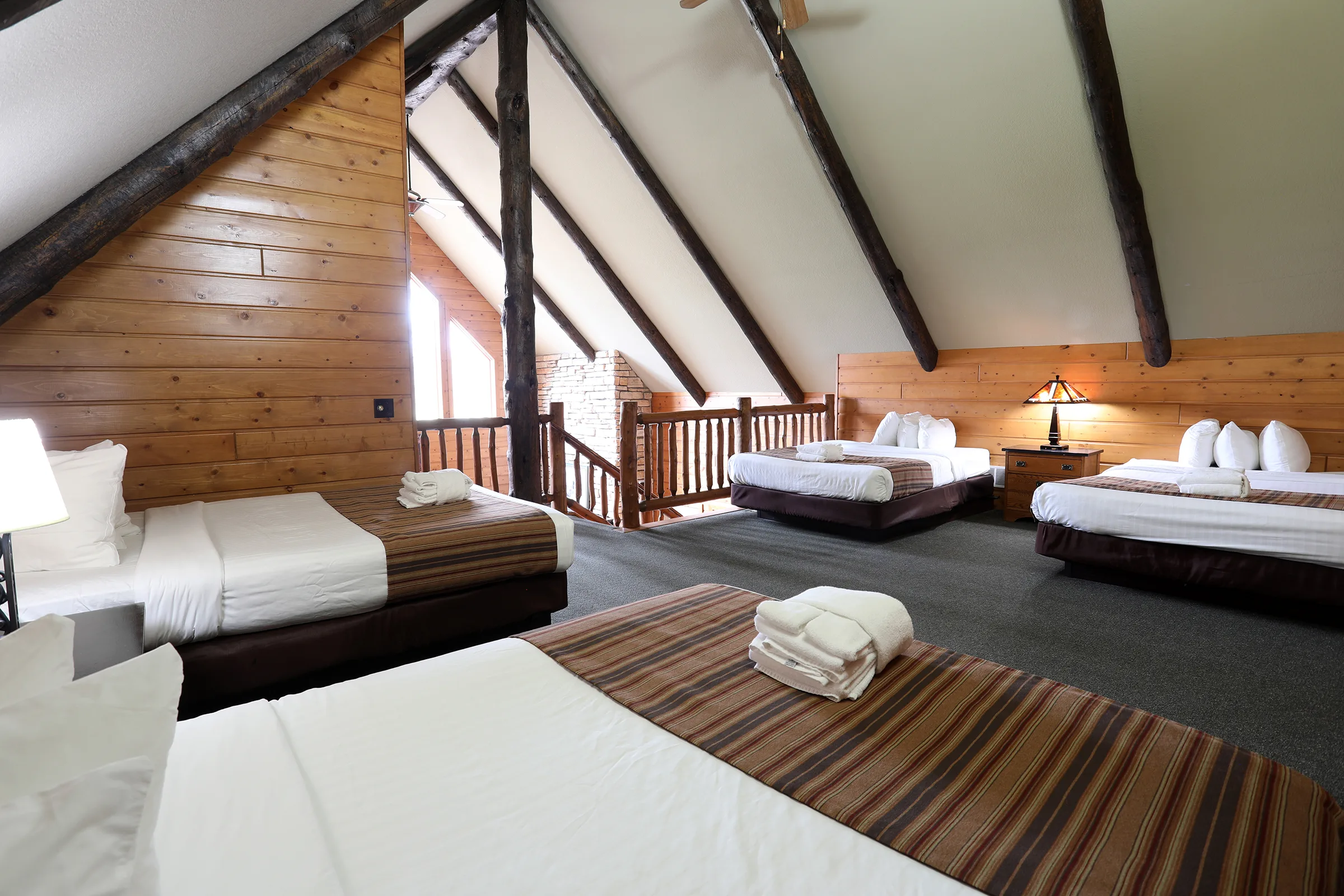 Cabin 5 Loft 1