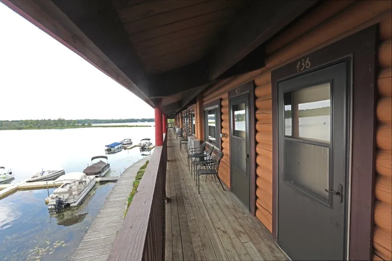 Thumbs Room 436 Deck E