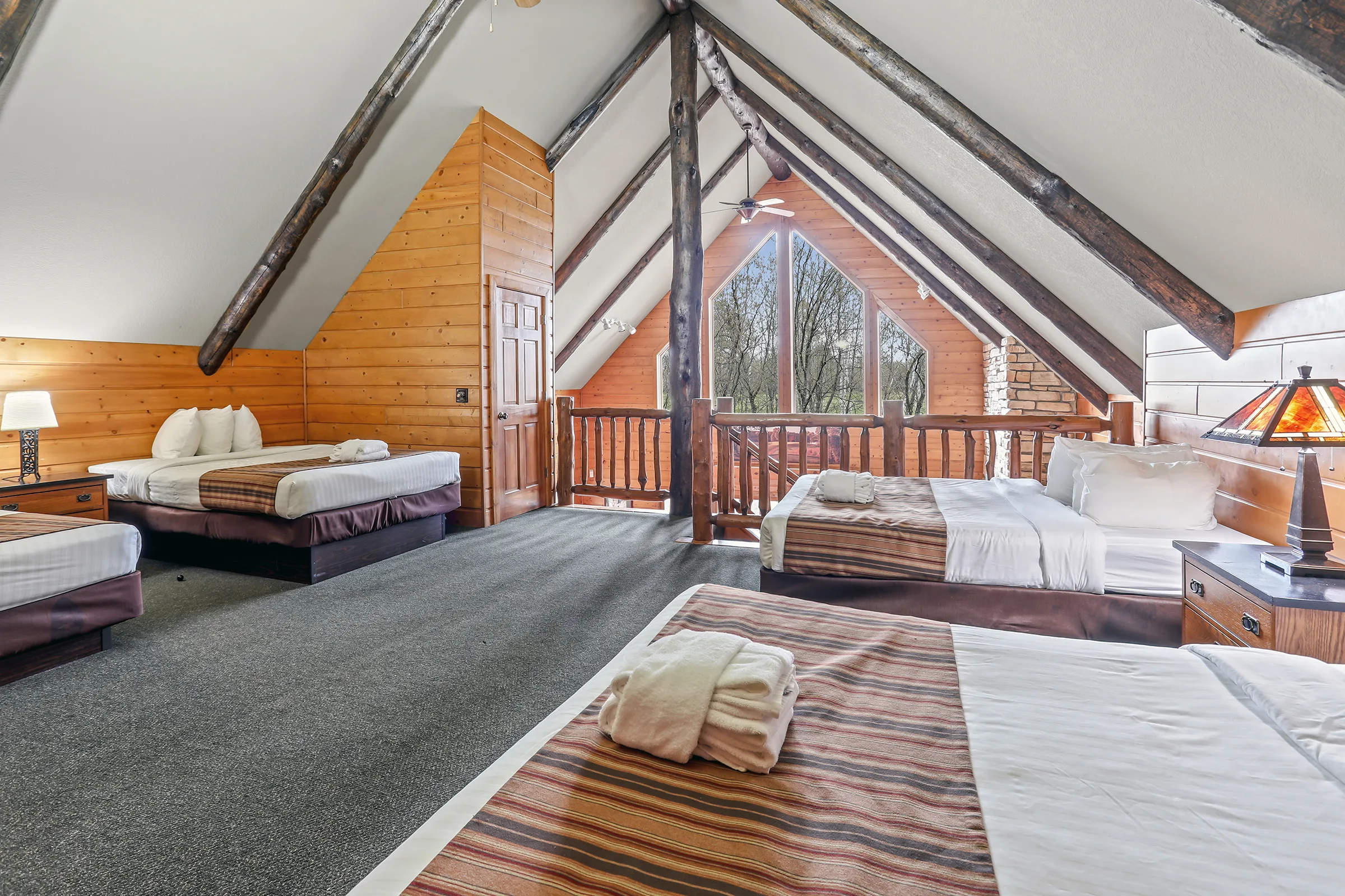 Cabin 5 Loft 2