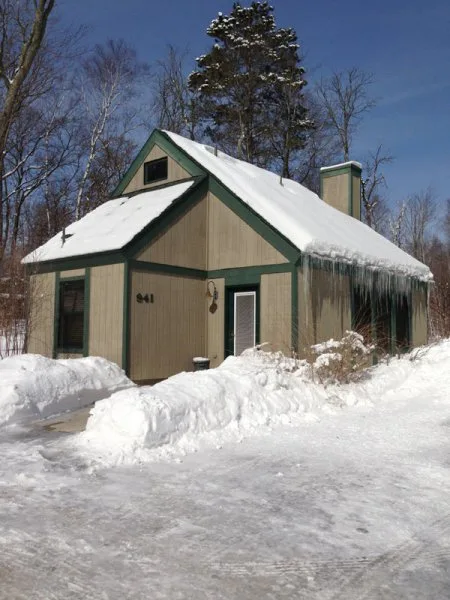 Thumbs Exterior Winter